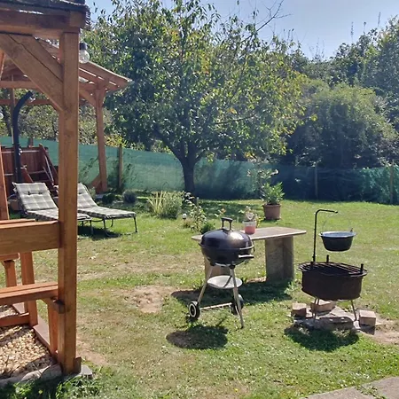 Galagonya Vendeghaz-hegyvideki Szallashely Ferienhaus Salgótarján