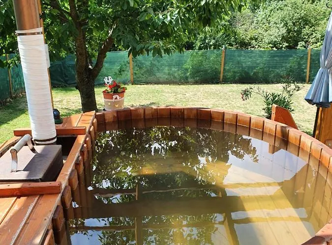 Galagonya Vendégház-hegyvidéki Casa vacanze Salgótarján